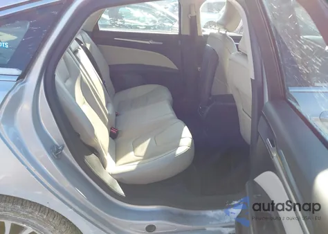 2018 Ford Fusion Titanium z USA, uszkodzony, nr VIN 3FA6P0D95JR219865